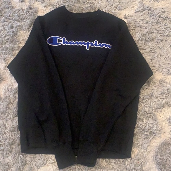 Champion - Picture 2 of 5